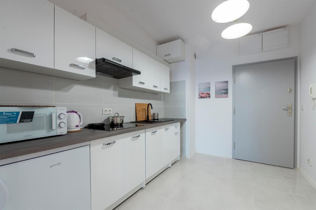 Luxury In City -3- Studio Bright & Secure Free Parking Lodz  Exterior photo
